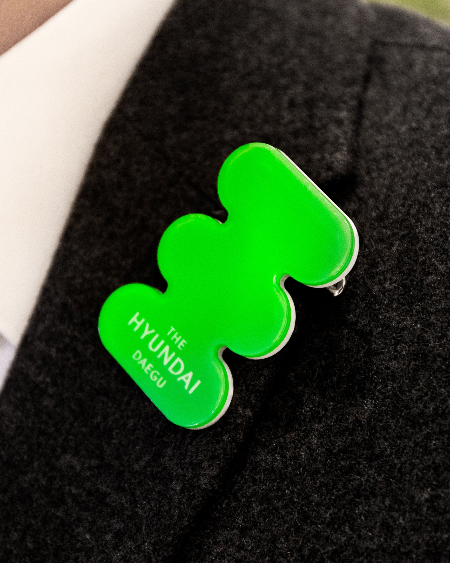 Colourful pin as part of a campaign for the Hyundai Department Store in Daegu.